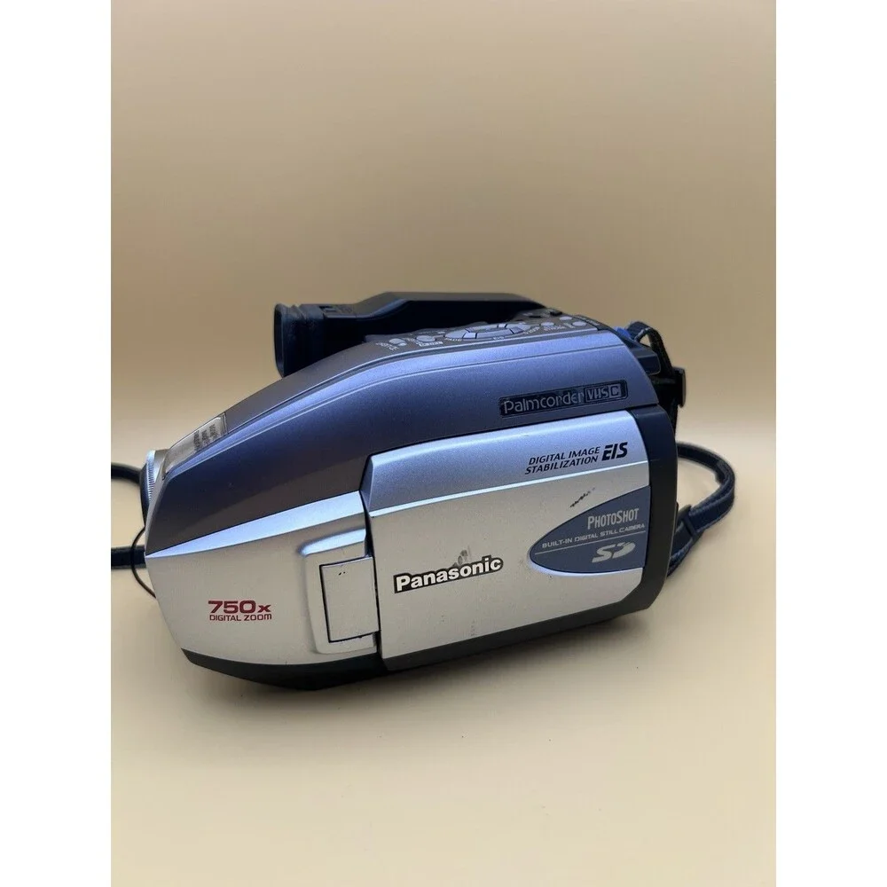 Panasonic PV-L452D Palmcorder 750X Digital Zoom Camcorder Camera w/Case